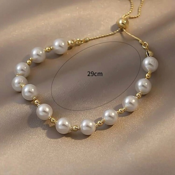 Glamorous Faux Pearl Beaded Bracelet - Picture 4 of 4